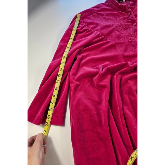 Women's size medium hot pink velour moo moo robe lounge pockets EUC ^ - Picture 7 of 8